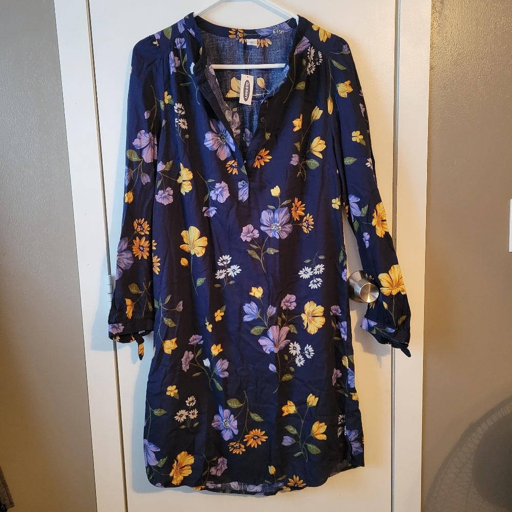 NWT Old Navy blue floral dress